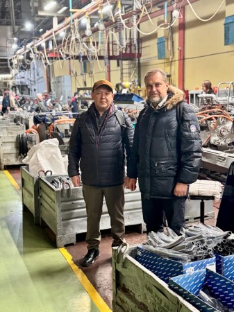 Делегация ТОО «Торговый дом «Минский моторный завод» совместно с ТОО «Торговый дом «Логан» посетила Минский моторный завод!